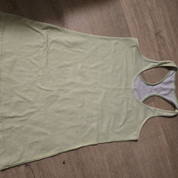 Lululemon - Picture 5 of 8